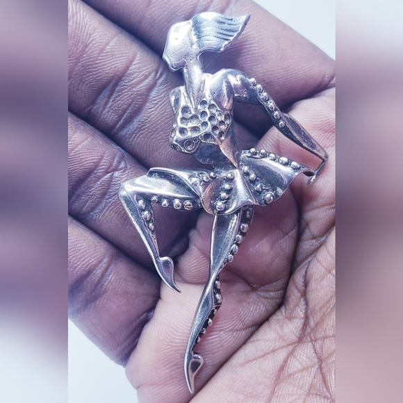 Sterling Silver Sculpted Ballet Dancer Brooch Pin. 2.5" - Picture 5 of 5